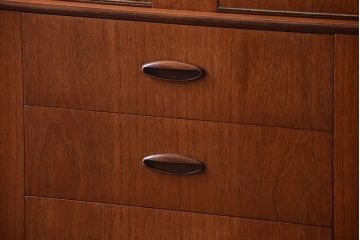 北欧家具　ビンテージ　チーク材のサイドボード