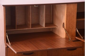 北欧家具　ビンテージ　チーク材のサイドボード