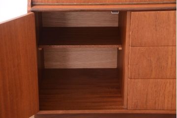 北欧家具　ビンテージ　チーク材のサイドボード