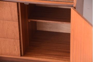 北欧家具　ビンテージ　チーク材のサイドボード