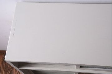 アンティーク家具　アンティークペイント　引き出し付き!モール・すりガラス入りのおしゃれな戸棚(収納棚)