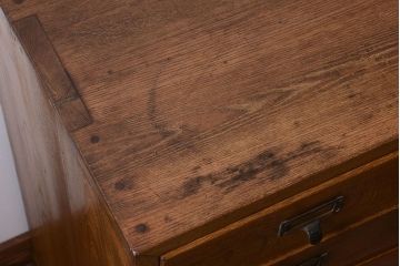 アンティーク家具　ネームプレート取っ手!三方ナラ材のアンティークチェスト(小引き出し)(2)