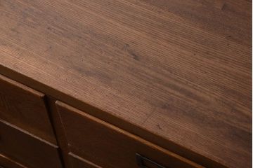 アンティーク家具　ネームプレート取っ手!三方ナラ材のアンティークチェスト(小引き出し)(2)