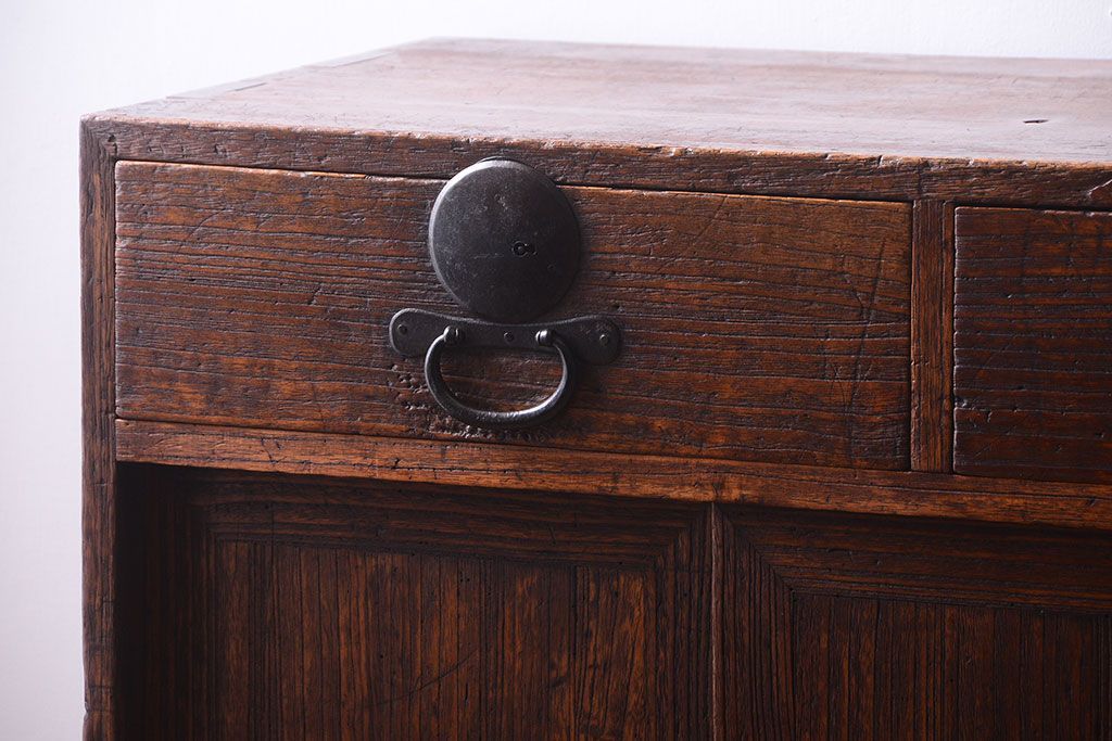 アンティーク家具　前面桐材!古い木の味わい深いアンティーク帳場箪笥(桐箪笥、桐たんす)