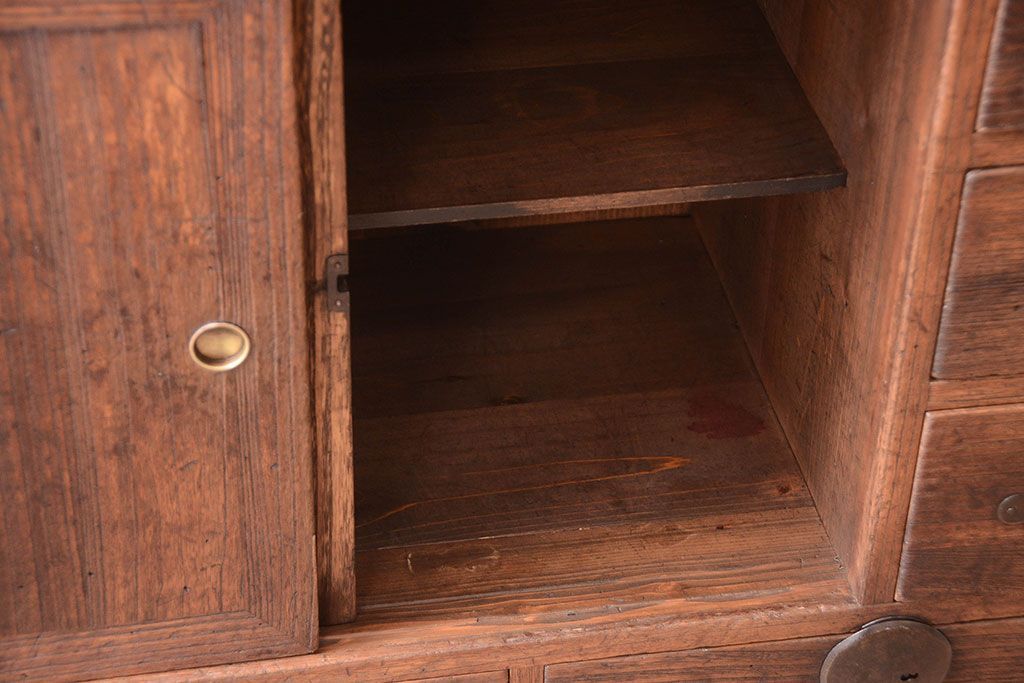 アンティーク家具　前面桐材!古い木の味わい深いアンティーク帳場箪笥(桐箪笥、桐たんす)