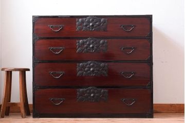 アンティーク家具　明治大正期!漆が綺麗な前面檜材の最上箪笥(衣装箪笥)