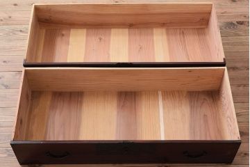 アンティーク家具　明治大正期!漆が綺麗な前面檜材の最上箪笥(衣装箪笥)