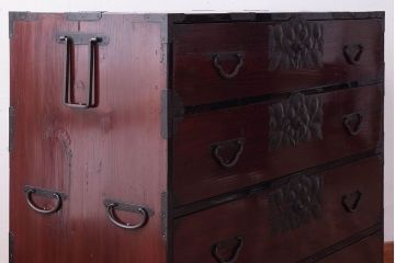 アンティーク家具　明治大正期!漆が綺麗な前面檜材の最上箪笥(衣装箪笥)