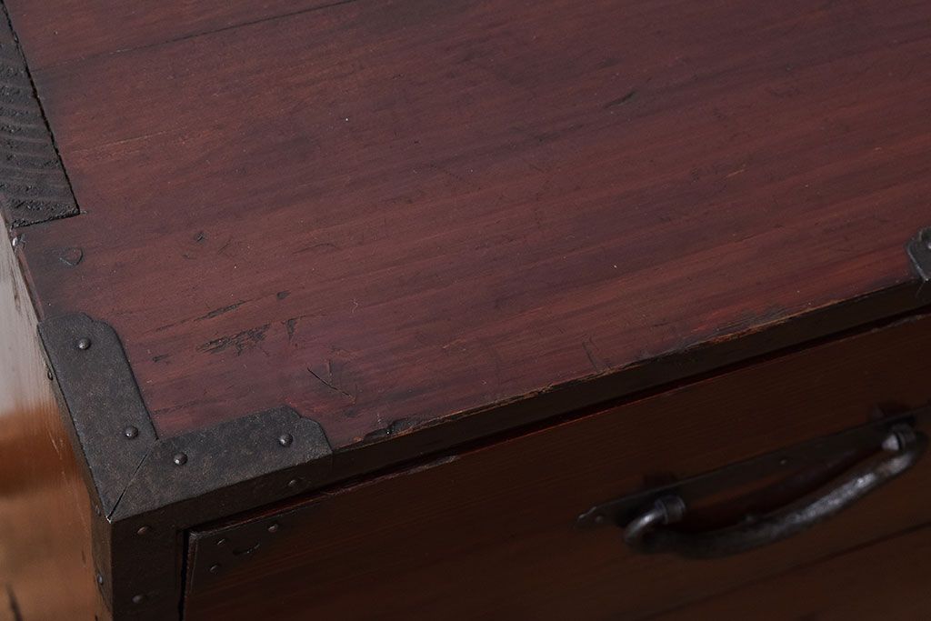 アンティーク家具　明治大正期!漆が綺麗な前面檜材の最上箪笥(衣装箪笥)