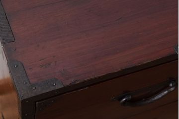 アンティーク家具　明治大正期!漆が綺麗な前面檜材の最上箪笥(衣装箪笥)