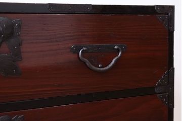 アンティーク家具　明治大正期!漆が綺麗な前面檜材の最上箪笥(衣装箪笥)