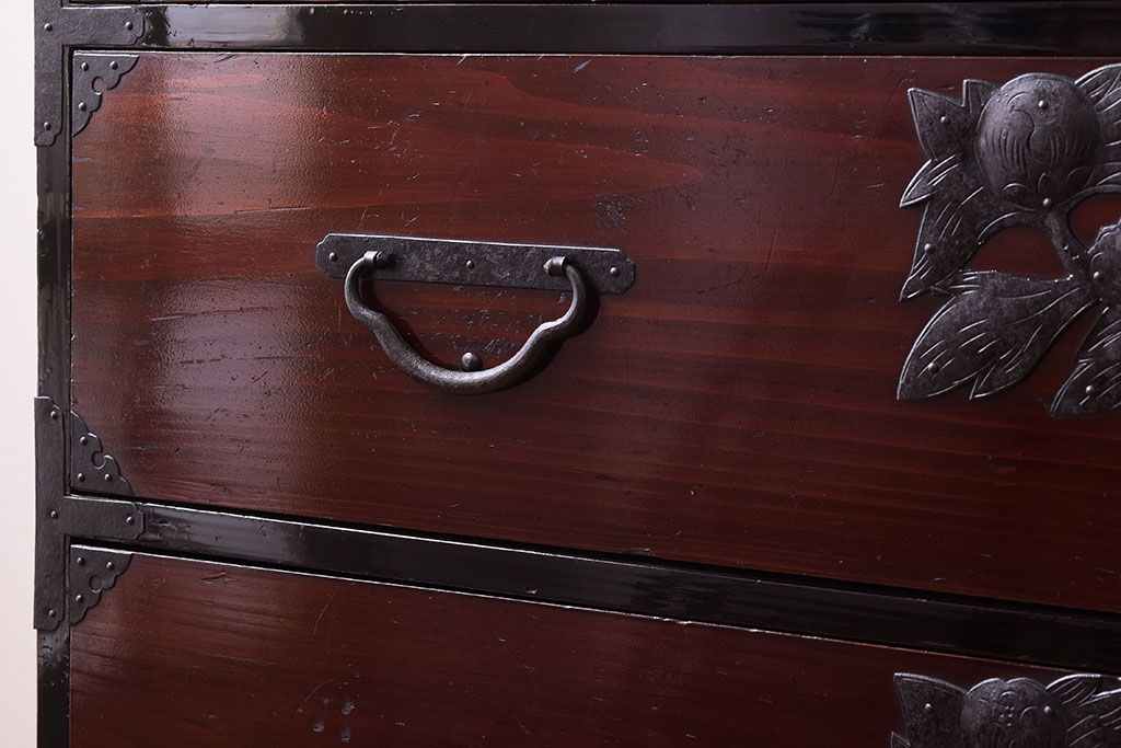 アンティーク家具　明治大正期!漆が綺麗な前面檜材の最上箪笥(衣装箪笥)