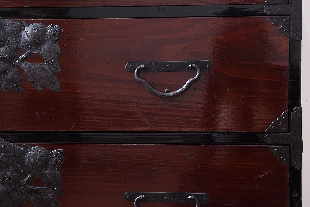 アンティーク家具　明治大正期!漆が綺麗な前面檜材の最上箪笥(衣装箪笥)