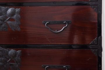 アンティーク家具　明治大正期!漆が綺麗な前面檜材の最上箪笥(衣装箪笥)