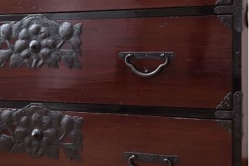 アンティーク家具　明治大正期!漆が綺麗な前面檜材の最上箪笥(衣装箪笥)