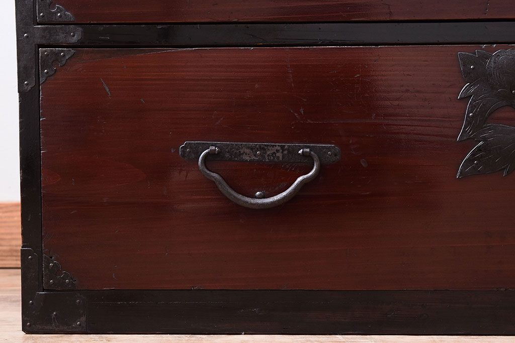 アンティーク家具　明治大正期!漆が綺麗な前面檜材の最上箪笥(衣装箪笥)