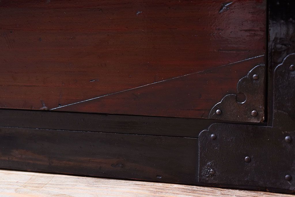 アンティーク家具　明治大正期!漆が綺麗な前面檜材の最上箪笥(衣装箪笥)