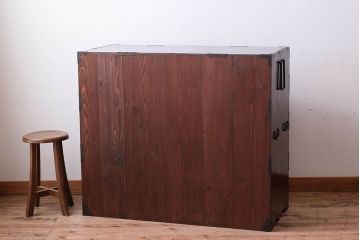 アンティーク家具　明治大正期!漆が綺麗な前面檜材の最上箪笥(衣装箪笥)