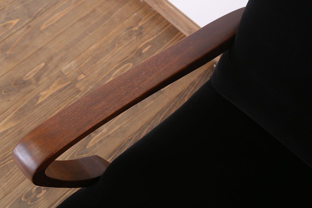 レトロ家具　シンプルでレトロなアンティーク1人掛けアームソファ(1)