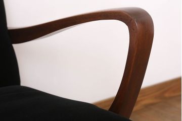 レトロ家具　シンプルでレトロなアンティーク1人掛けアームソファ(1)