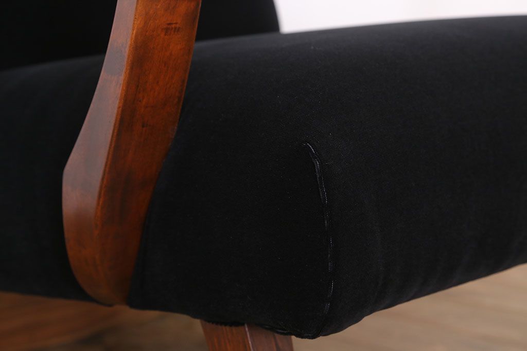 レトロ家具　シンプルでレトロなアンティーク1人掛けアームソファ(1)