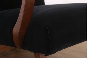 レトロ家具　シンプルでレトロなアンティーク1人掛けアームソファ(2)