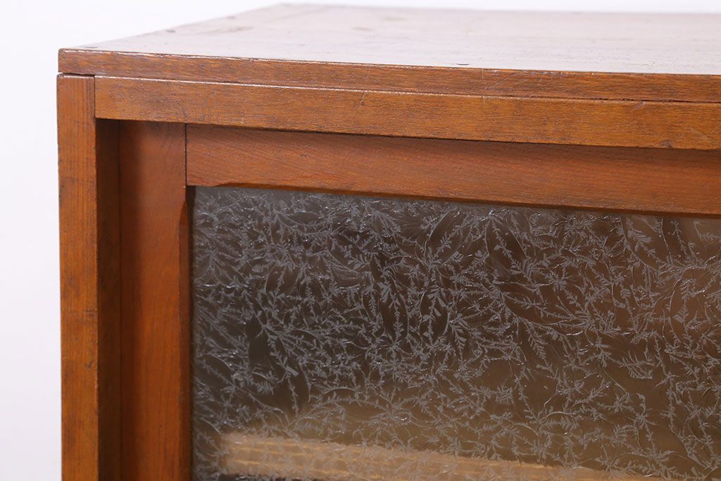 アンティーク家具　結霜ガラス入り!和製アンティーク収納棚