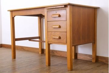 ヴィンテージ家具　イギリス　オーク材の上品なビンテージデスク(片袖机)