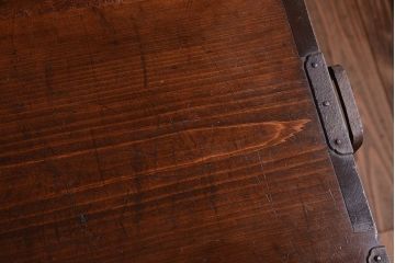 アンティーク家具　古民具・骨董　前面欅材!金具が厚く上質なアンティーク帳場箪笥