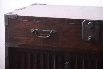 アンティーク家具　古民具・骨董　前面欅材!金具が厚く上質なアンティーク帳場箪笥