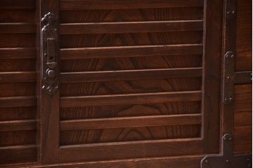 アンティーク家具　古民具・骨董　前面欅材!金具が厚く上質なアンティーク帳場箪笥