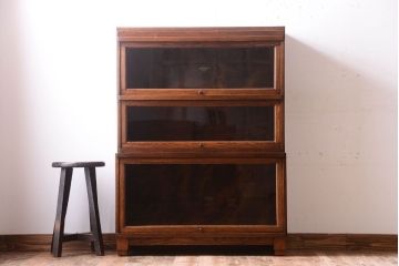 アンティーク家具　イギリスアンティーク グローブヴェルニッケ社製　オーク材のスタッキングブックケース(1)