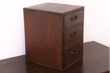 アンティーク家具　古い木味の小さなアンティーク小引き出し