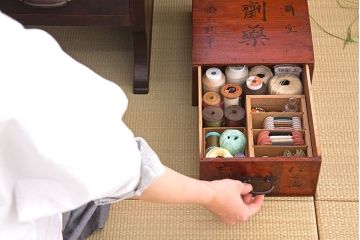 アンティーク家具　古い木製のアンティーク1杯引き出し(収納箱)