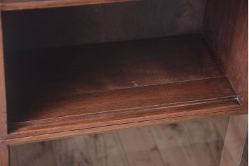 ヴィンテージ家具　イギリスビンテージ　脚付き!ウォールナット材製スタッキングキャビネット