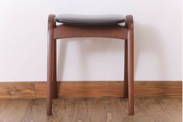 中古　秋田木工　ビンテージ　上品な曲げ木スツール