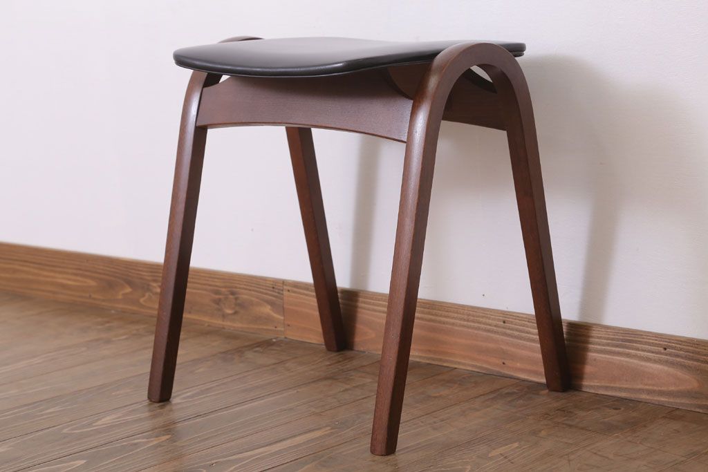 中古　秋田木工　ビンテージ　上品な曲げ木スツール