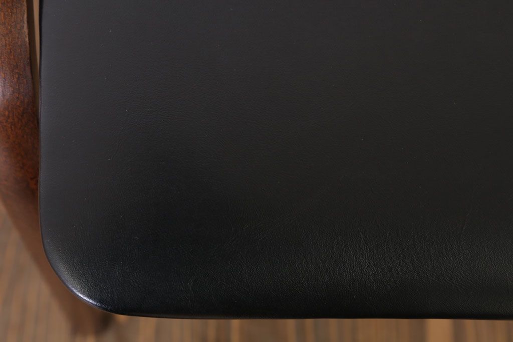 中古　秋田木工　ビンテージ　上品な曲げ木スツール