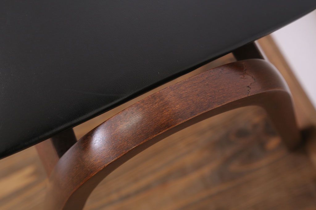 中古　秋田木工　ビンテージ　上品な曲げ木スツール