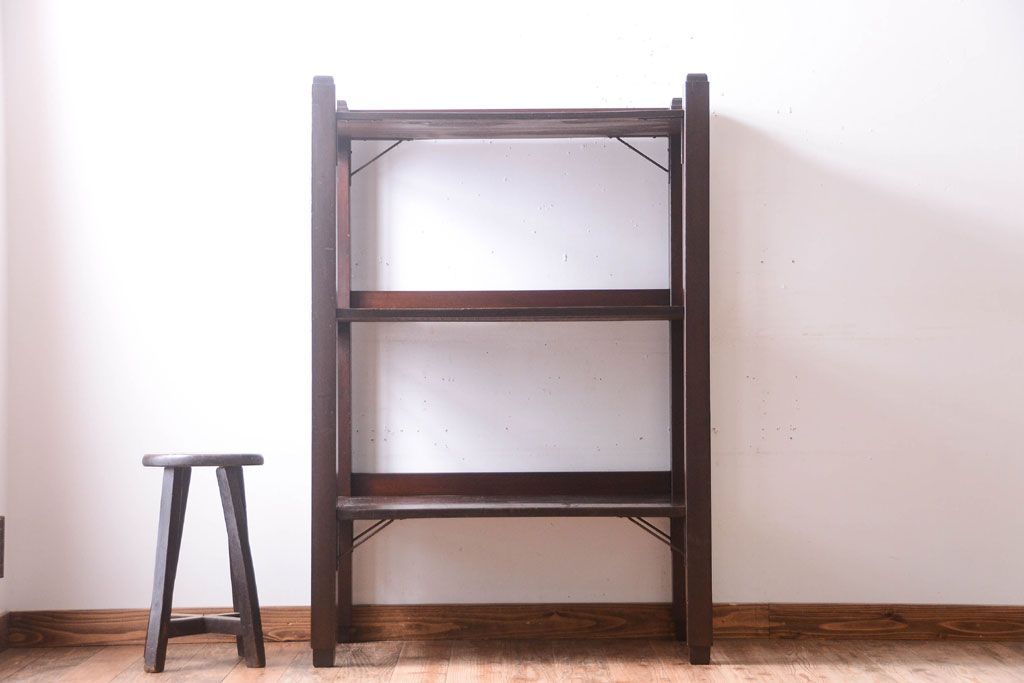 アンティーク家具　古い木の骨太なアンティーク飾り棚(ディスプレイラック)