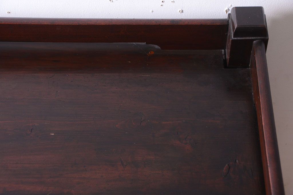 アンティーク家具　古い木の骨太なアンティーク飾り棚(ディスプレイラック)