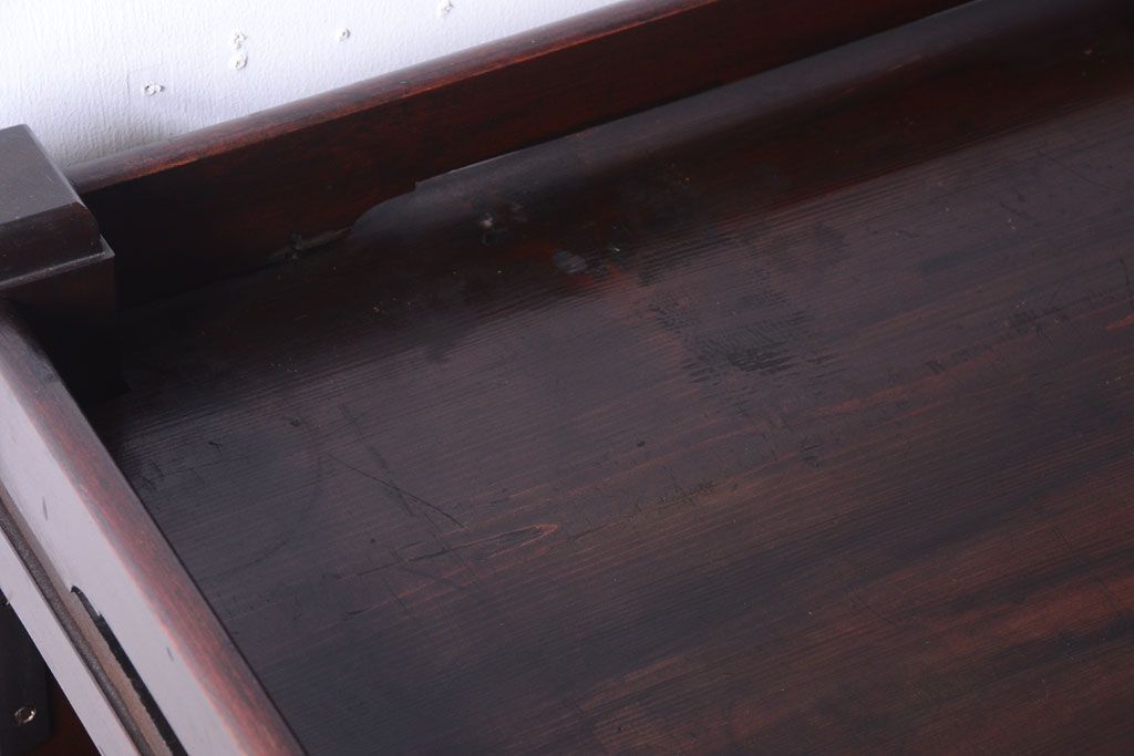 アンティーク家具　古い木の骨太なアンティーク飾り棚(ディスプレイラック)