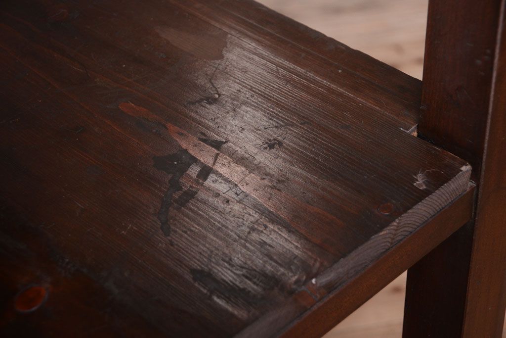 アンティーク家具　古い木の骨太なアンティーク飾り棚(ディスプレイラック)