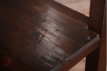 アンティーク家具　古い木の骨太なアンティーク飾り棚(ディスプレイラック)