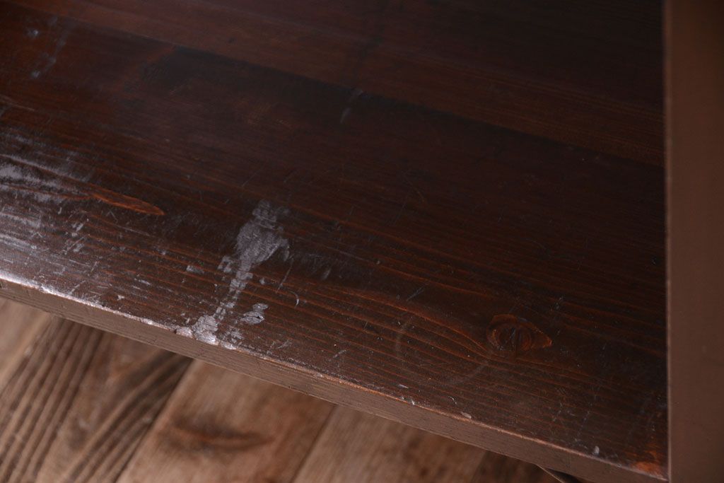 アンティーク家具　古い木の骨太なアンティーク飾り棚(ディスプレイラック)