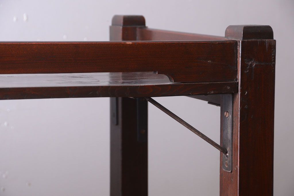 アンティーク家具　古い木の骨太なアンティーク飾り棚(ディスプレイラック)