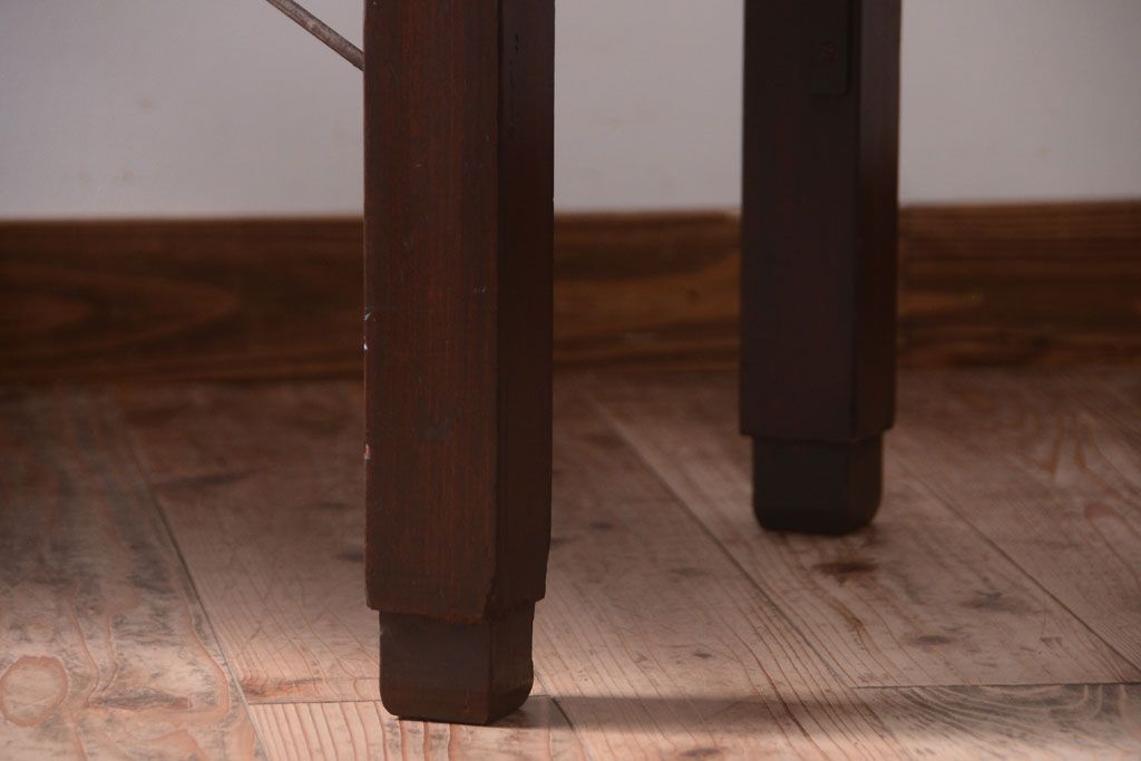 アンティーク家具　古い木の骨太なアンティーク飾り棚(ディスプレイラック)