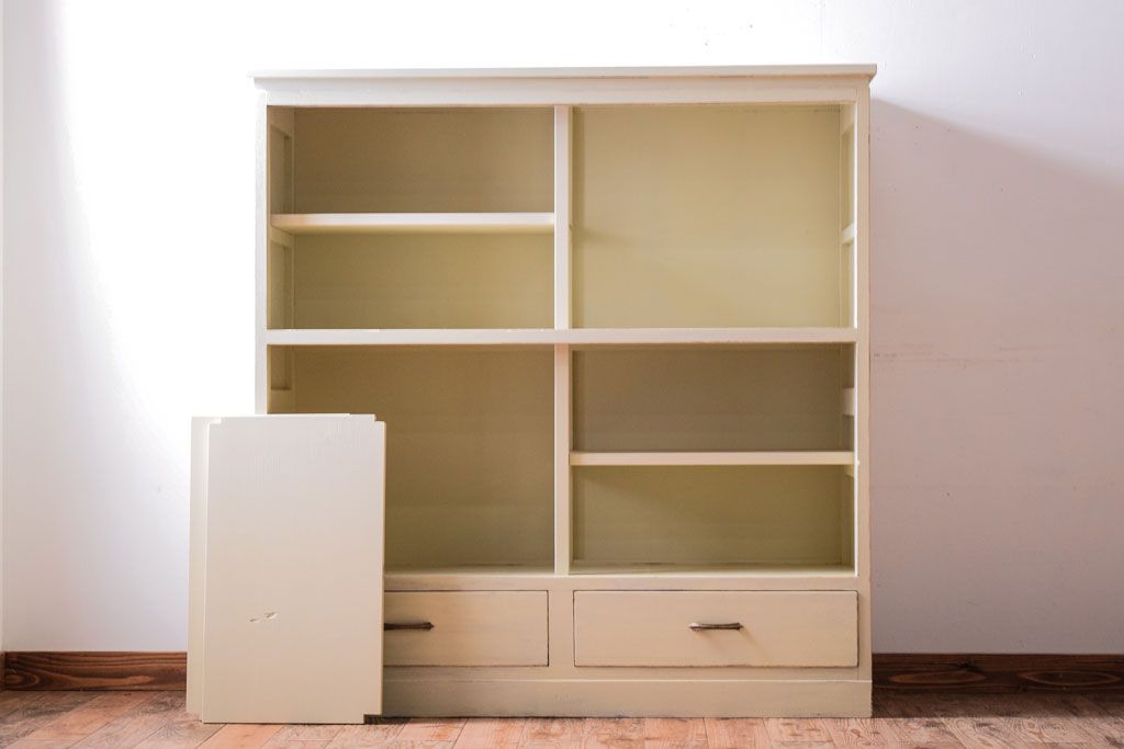 アンティーク家具　アイボリーペイントの大きなアンティーク収納棚