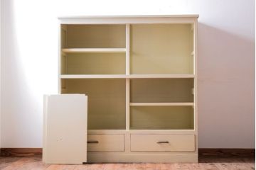 アンティーク家具　アイボリーペイントの大きなアンティーク収納棚