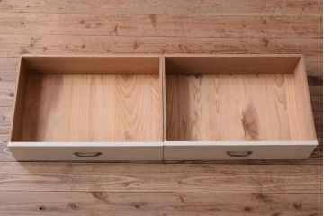 アンティーク家具　アイボリーペイントの大きなアンティーク収納棚